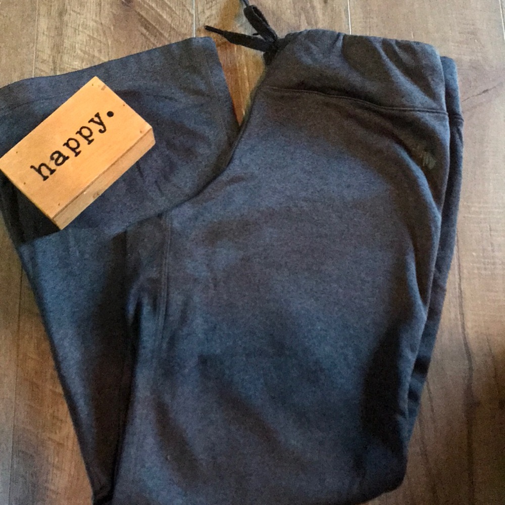 North Face sweat pants size medium.